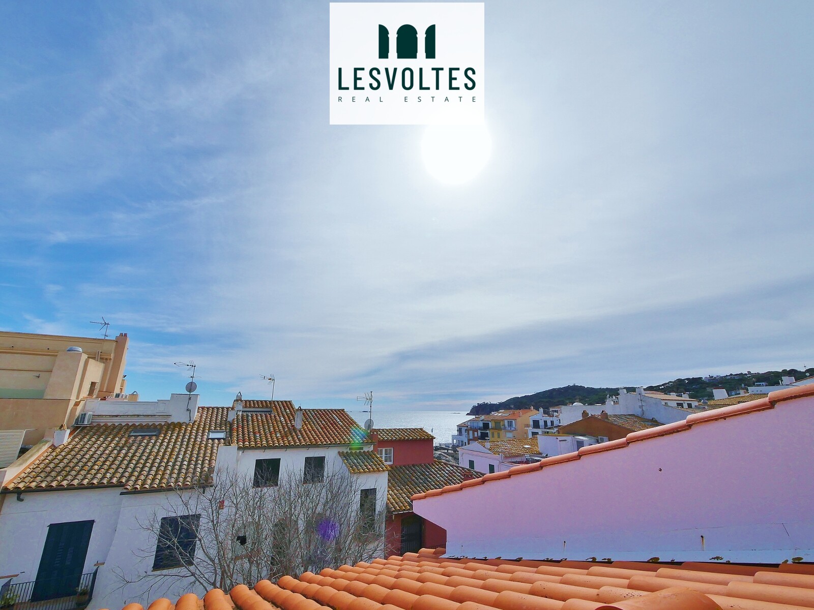 AMPLIO ÁTICO DUPLEX CON VISTAS AL MAR EN CALELLA DE PALAFRUGELL 