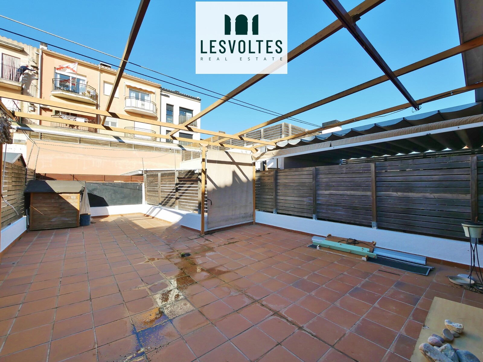 PISO  DE 2 HABITACIONES  EN PLANTA BAJA CON AMPLIA TERRAZA EN VENTA EN PALAFRUGELL