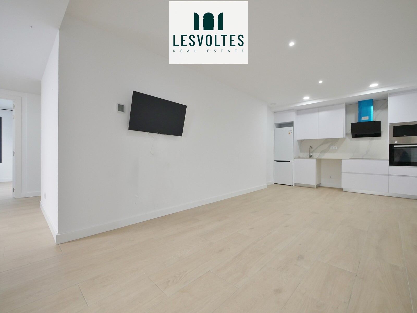 NEW-BUILD FLAT WITH PARKING SPACE IN PALAFRUGELL